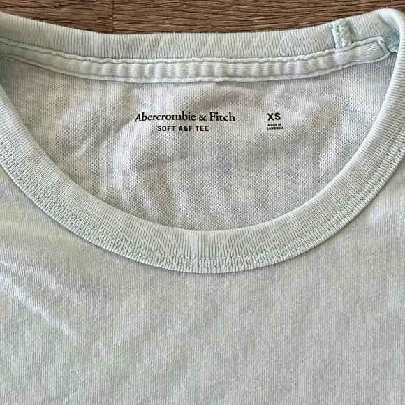 Abercrombie & Fitch Soft A&F Tee Shirt - Picture 3 of 4